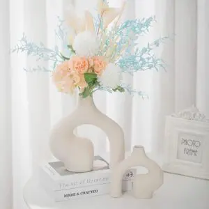 2 Legs ceramic vase