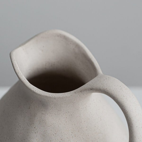 Kettle ceramic vase