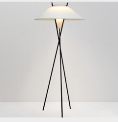 Metal three legs Floor light