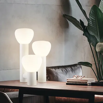 Triple glow table light
