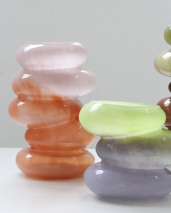 Light purple transition to orange glass vase