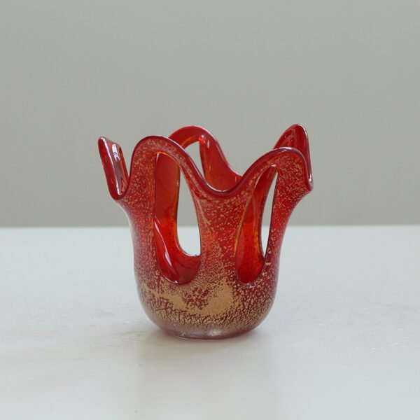 Bloody color glass vase